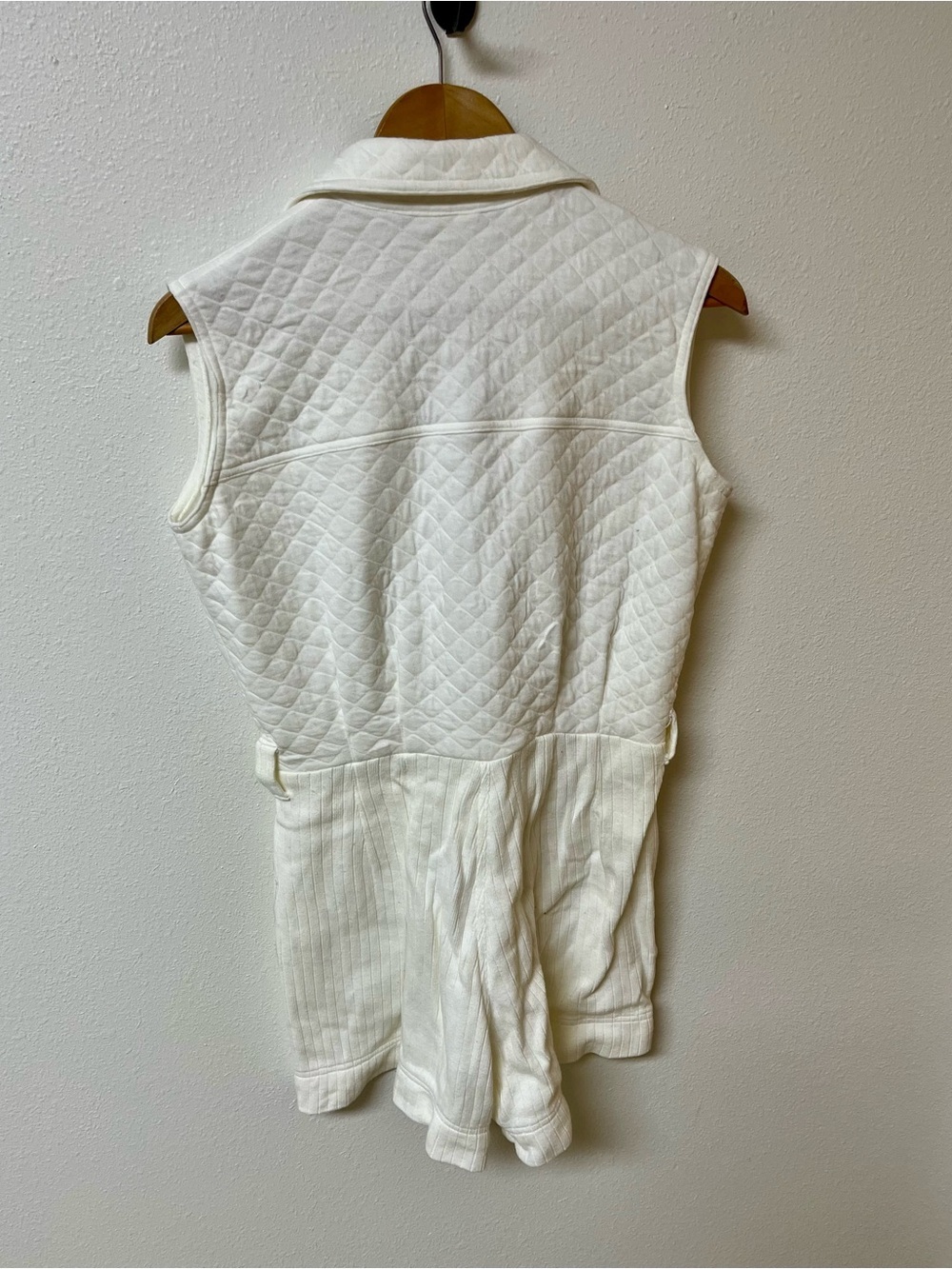 SEATTLE GEAR white sleeveless romper. Cotton blend. Women’s size S - Picture 5 of 5